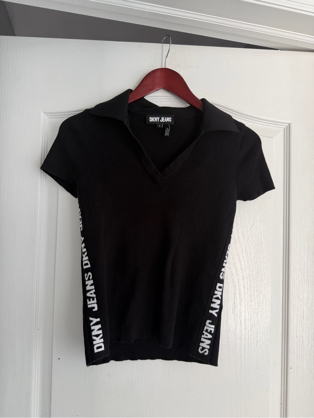 DKNY Jeans  Black Short-Sleeve Ribbed Polo knit with Side Logo